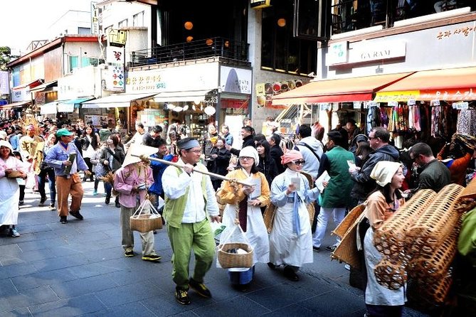 Small-Group Royal Palace and Seoul City Tour (hotel pick-up) - A One-Day Royal Seoul Mix: Palaces, Temples, and Market Time