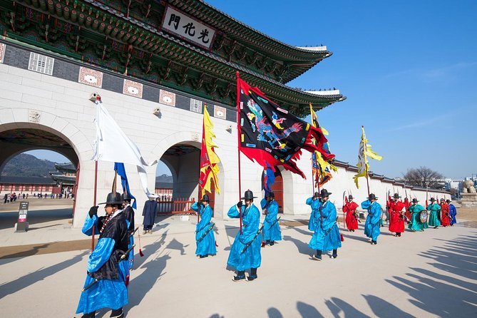 Small Group Seoul Highlight Tour opt. Hanbok & Tea Ceremony - Changing of the Guard: Timing, Lines, and Weather Reality