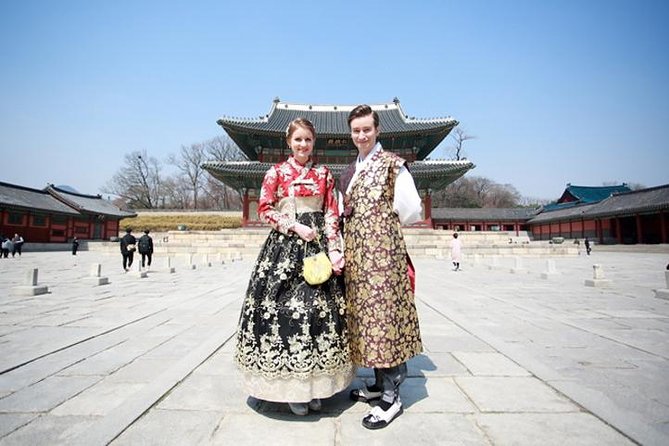 Small Group Seoul Highlight Tour opt. Hanbok & Tea Ceremony - Gwangjang Market: Seoul’s Food Culture in One Busy Stretch