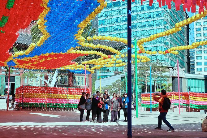Small-Group Seoul Tour with Gyeongbokgung Palace (hotel pick-up) - Gyeongbokgung Palace: More Than Crowds and Cobbles