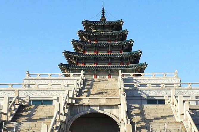 Small-Group Seoul Tour with Gyeongbokgung Palace (hotel pick-up) - Stop 1: Jogyesa Temple and the Feel of Zen in the City