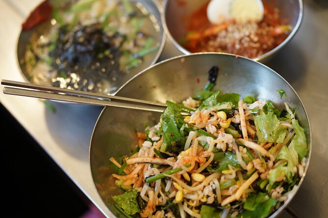 Street Food Fiesta in Namdaemun Market - Sungnyemun Gate in 30 minutes: a quick cultural hit between bites