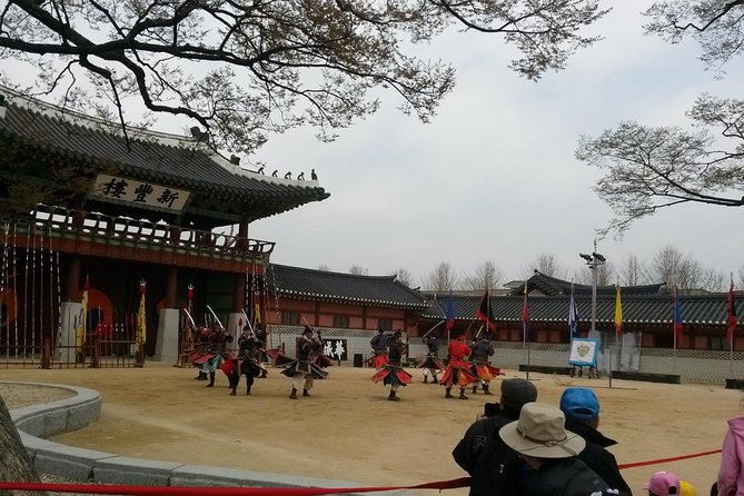 Suwon Hwaseong Fortress and Korean Folk Village Day Tour from Seoul - Key highlights at a glance