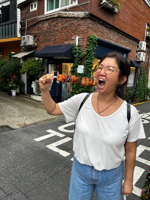 Taste hidden street food in Seoul with a 2.5h food tour - Seochon and Namdaemun: how a guide helps you avoid guesswork