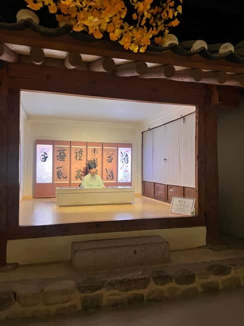 Time Travel in Seoul: Gyeongbokgung, Folk Museum & Bukchon - Price and value: what you get for about $54 per person