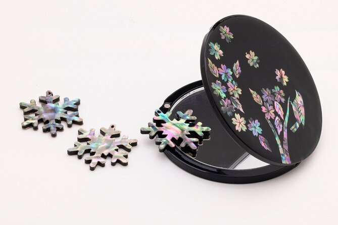 Traditional Korean Mother-of-Pearl Craft Workshop - Choosing Your Keepsake: Mirror, Keychain, or Accessory Box