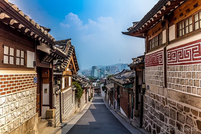 Walking Tour with Gyeongbokgung Palace, Bukchon, Insadong - Insadong at lunchtime: shopping streets + practical ordering help