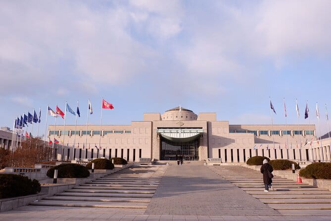 War Memorial, Jogyesa Temple & Tapgol Park Tour in Seoul - A tight 4-hour Seoul story you can actually finish